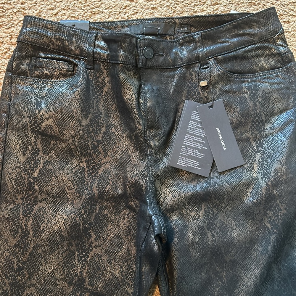 Vero Moda snake coat slim pants